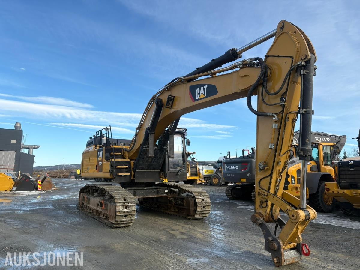2018 Cat 352FL gravemaskin