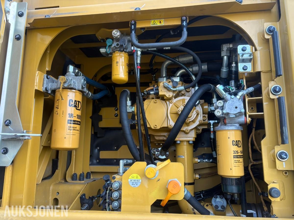 2018 Cat 352FL gravemaskin