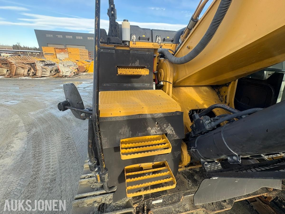 2018 Cat 352FL gravemaskin