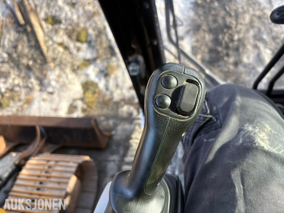2018 Cat 352FL gravemaskin