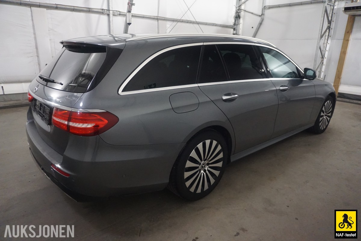 2017 Mercedes-Benz E200 AMG 184HK AUTOMAT HENGERFESTE BURMESTER 360-KAMERA PANORAMA HEAD-UP
