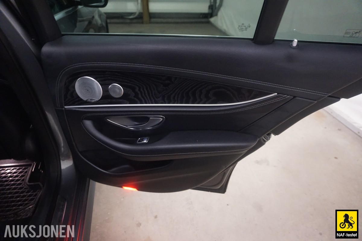 2017 Mercedes-Benz E200 AMG 184HK AUTOMAT HENGERFESTE BURMESTER 360-KAMERA PANORAMA HEAD-UP
