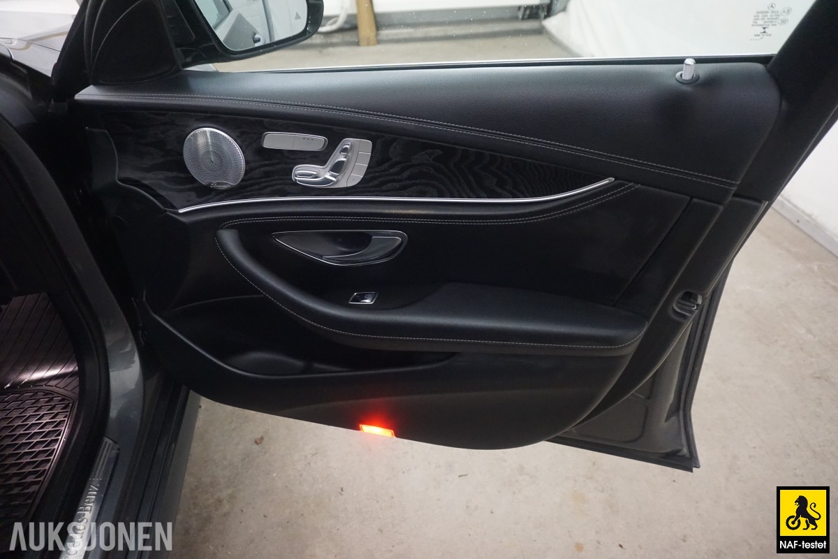 2017 Mercedes-Benz E200 AMG 184HK AUTOMAT HENGERFESTE BURMESTER 360-KAMERA PANORAMA HEAD-UP