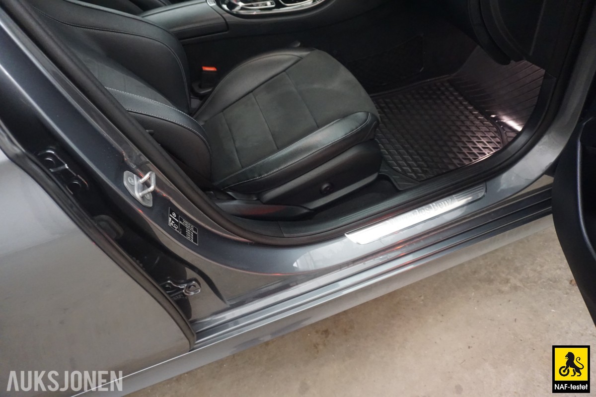 2017 Mercedes-Benz E200 AMG 184HK AUTOMAT HENGERFESTE BURMESTER 360-KAMERA PANORAMA HEAD-UP