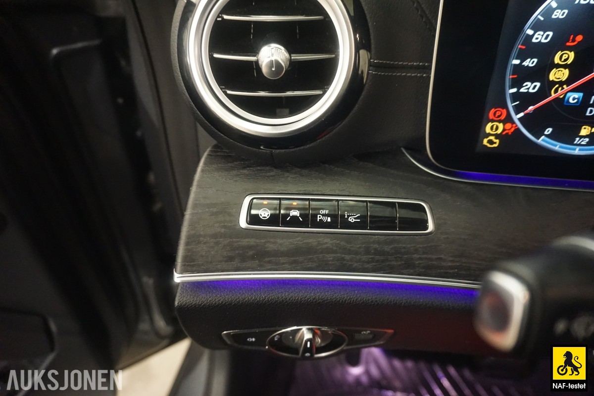 2017 Mercedes-Benz E200 AMG 184HK AUTOMAT HENGERFESTE BURMESTER 360-KAMERA PANORAMA HEAD-UP