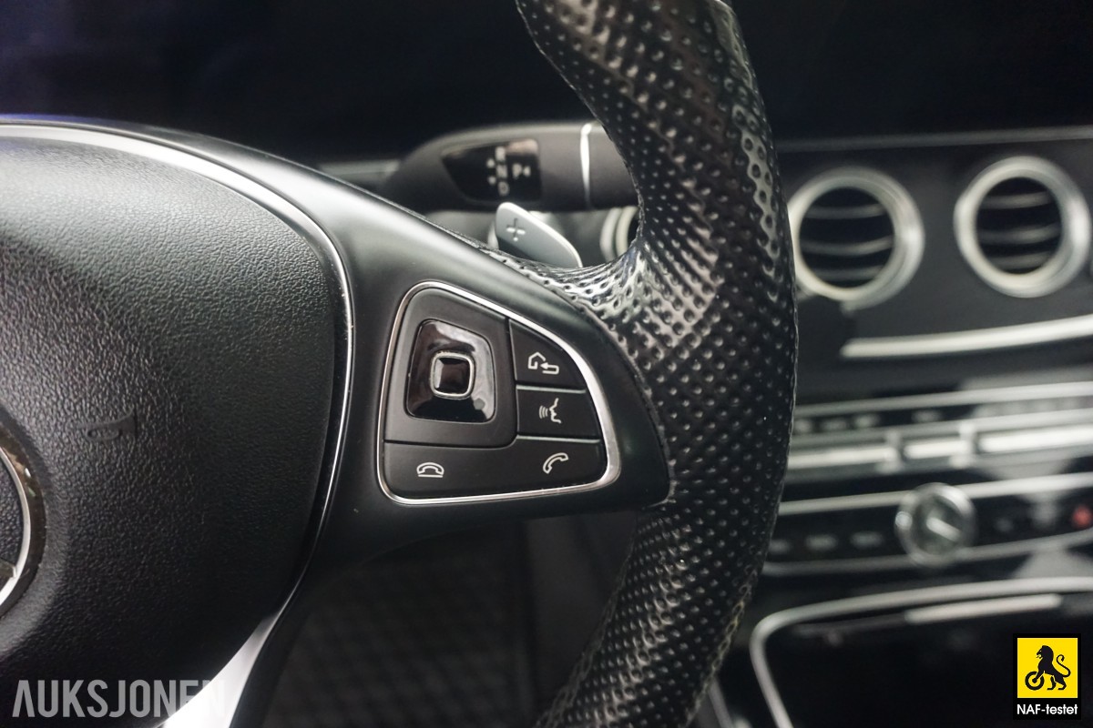 2017 Mercedes-Benz E200 AMG 184HK AUTOMAT HENGERFESTE BURMESTER 360-KAMERA PANORAMA HEAD-UP