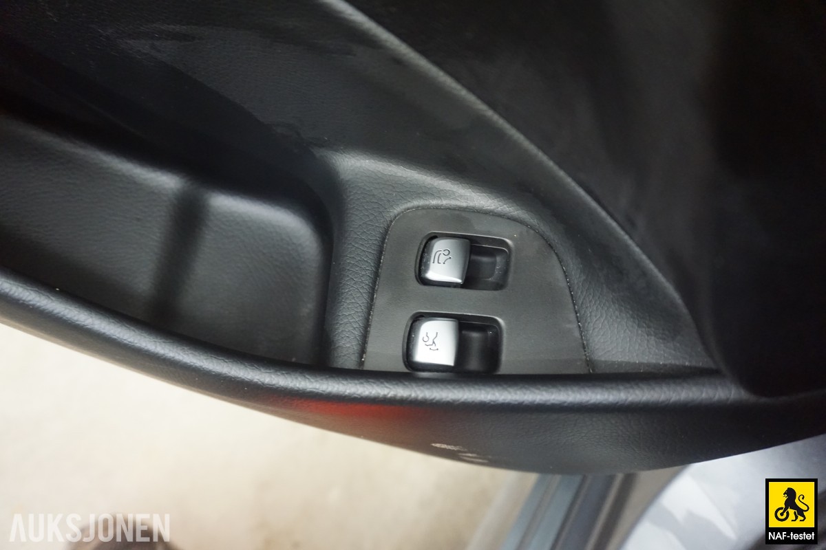 2017 Mercedes-Benz E200 AMG 184HK AUTOMAT HENGERFESTE BURMESTER 360-KAMERA PANORAMA HEAD-UP