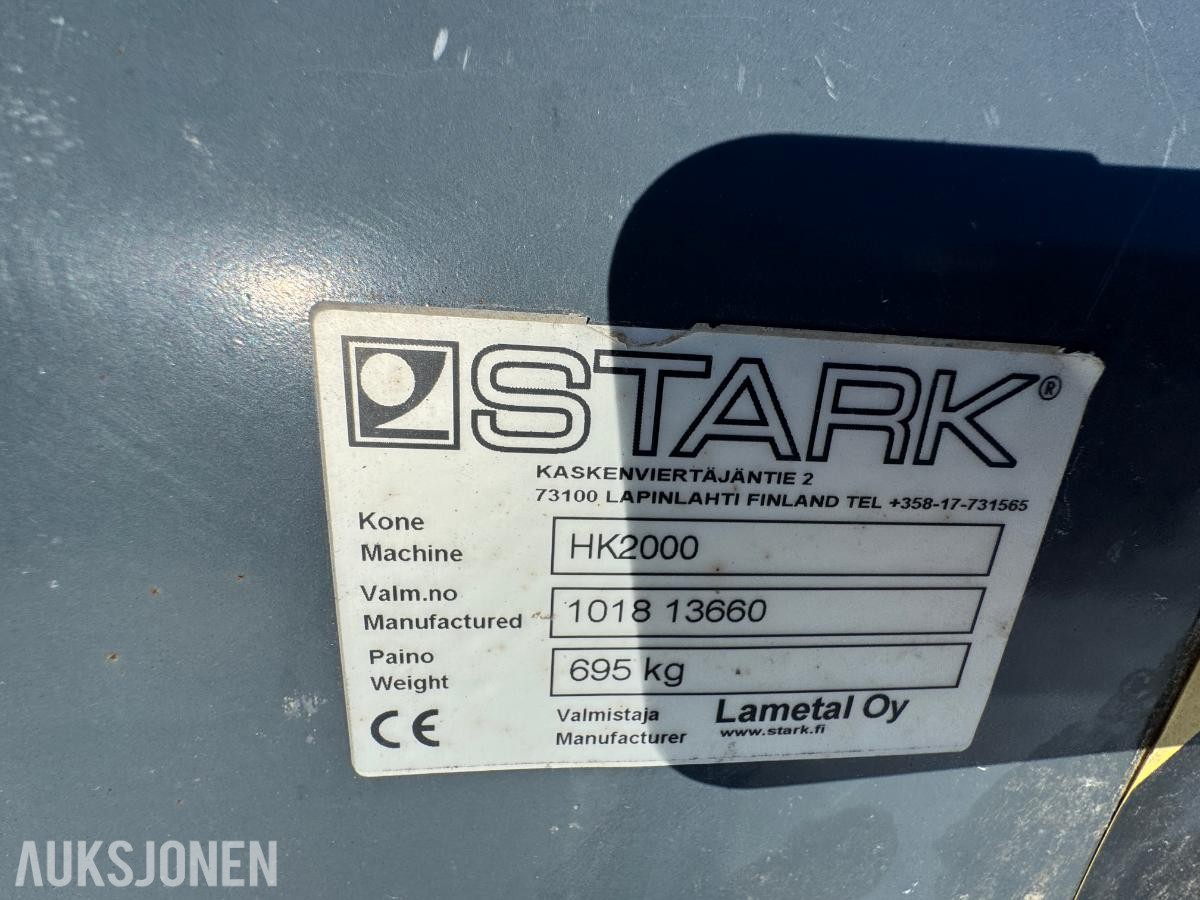 Stark HK 2000 sandspreder / strøkasse