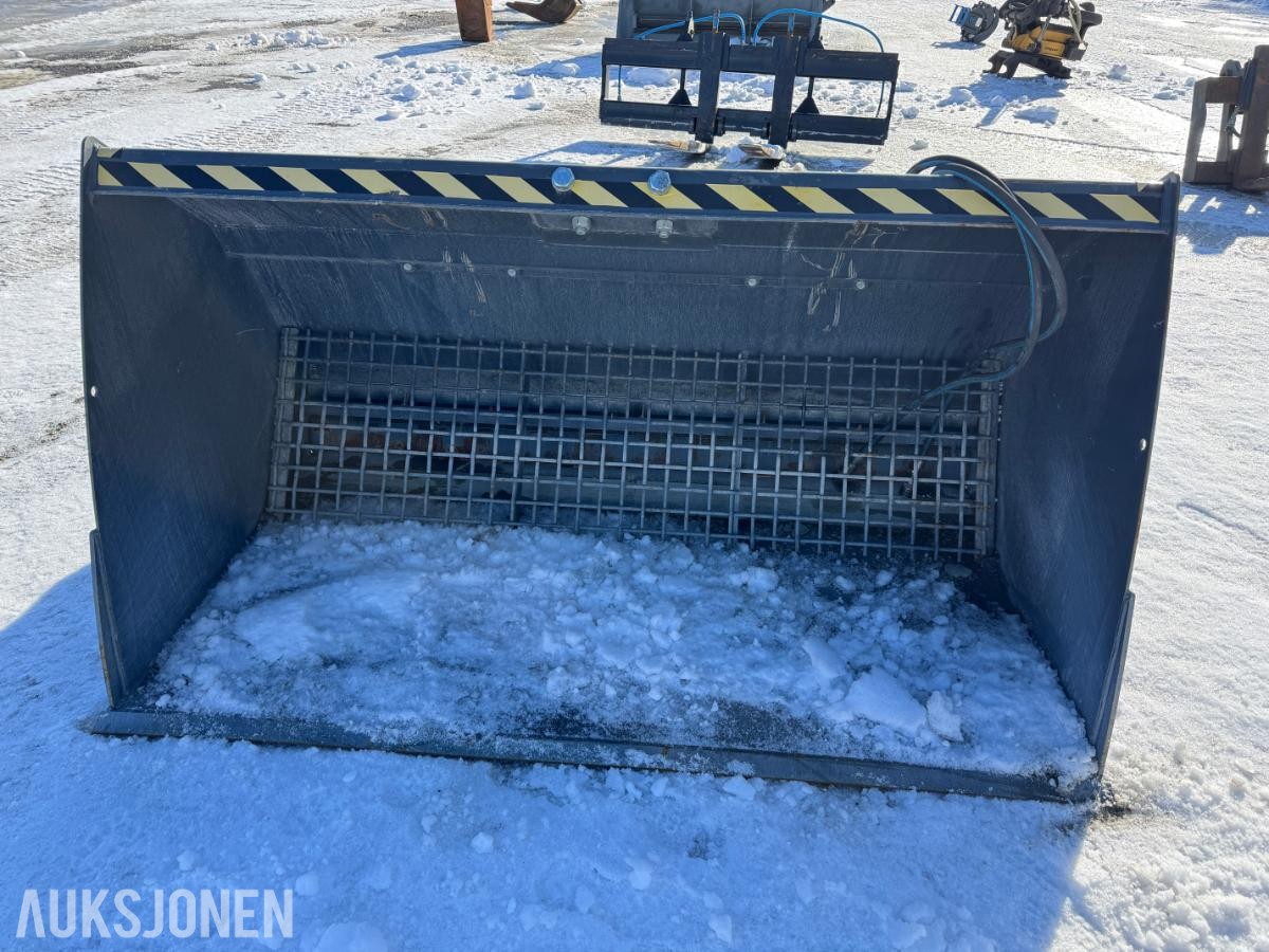 Stark HK 2000 sandspreder / strøkasse