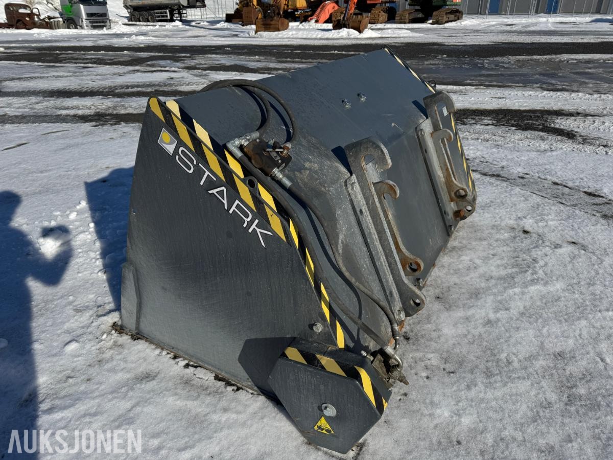Stark HK 2000 sandspreder / strøkasse