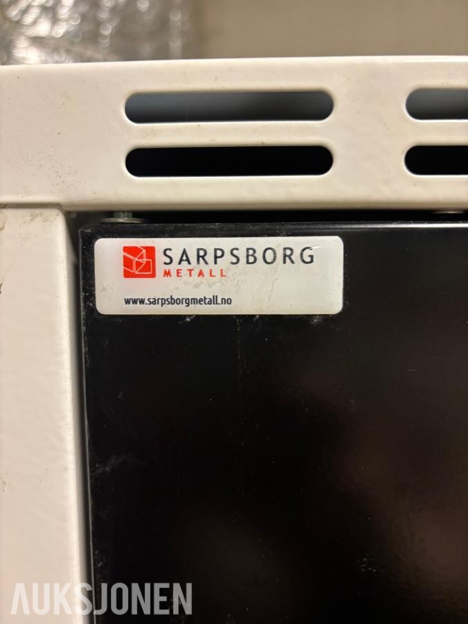 3 Sett garderobeskap "Sarpsborg metall SMZ"