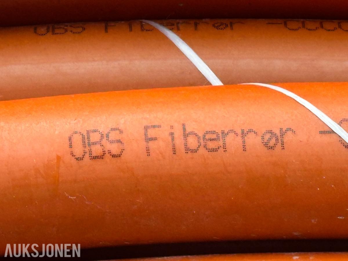 2024 Stor kabeltrommel med oransje fiberrør (FTTx-ducting) fra Ducatel