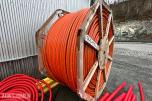 2024 Stor kabeltrommel med oransje fiberrør (FTTx-ducting) fra Ducatel
