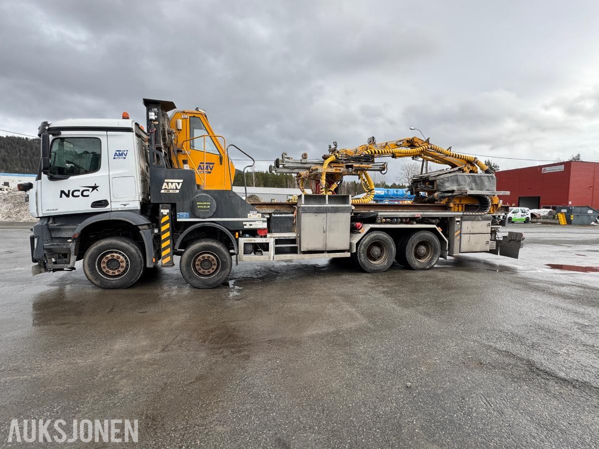 2017 Mercedes-Benz Arocs 8x4 bolterigg 2 armer / nylig EU-godkjent