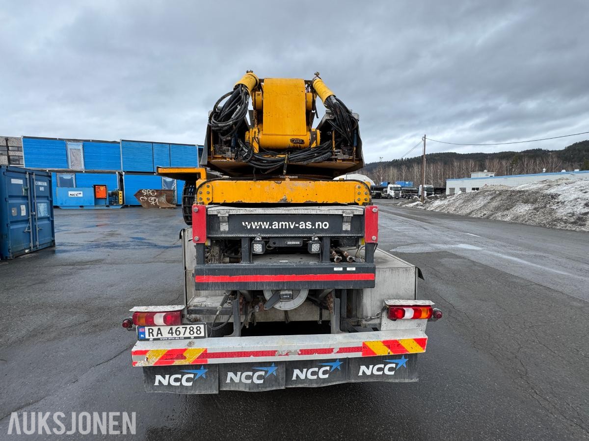 2017 Mercedes-Benz Arocs 8x4 bolterigg 2 armer / nylig EU-godkjent