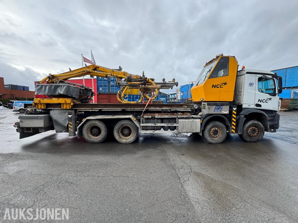 2017 Mercedes-Benz Arocs 8x4 bolterigg 2 armer / nylig EU-godkjent