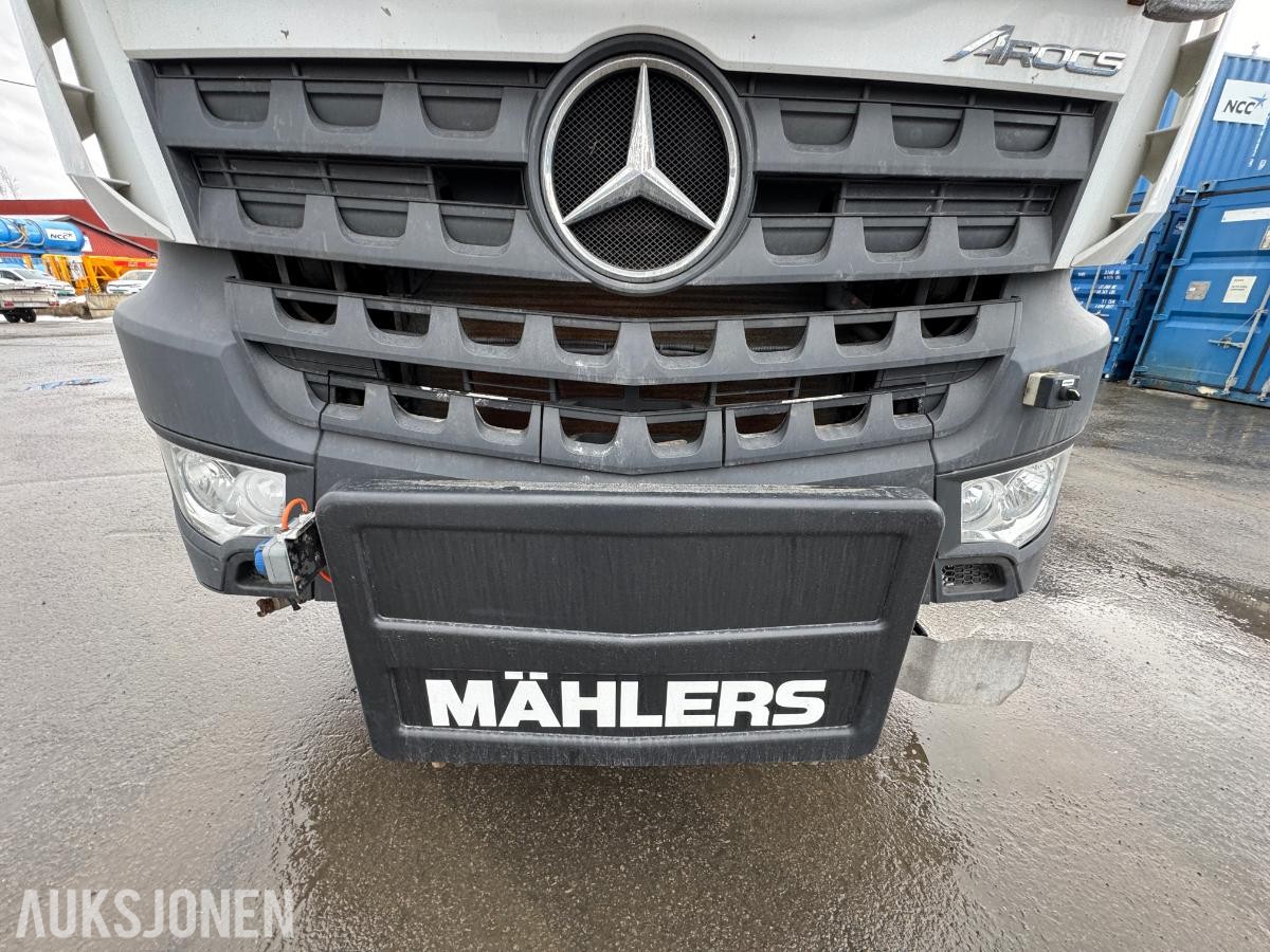 2017 Mercedes-Benz Arocs 8x4 bolterigg 2 armer / nylig EU-godkjent