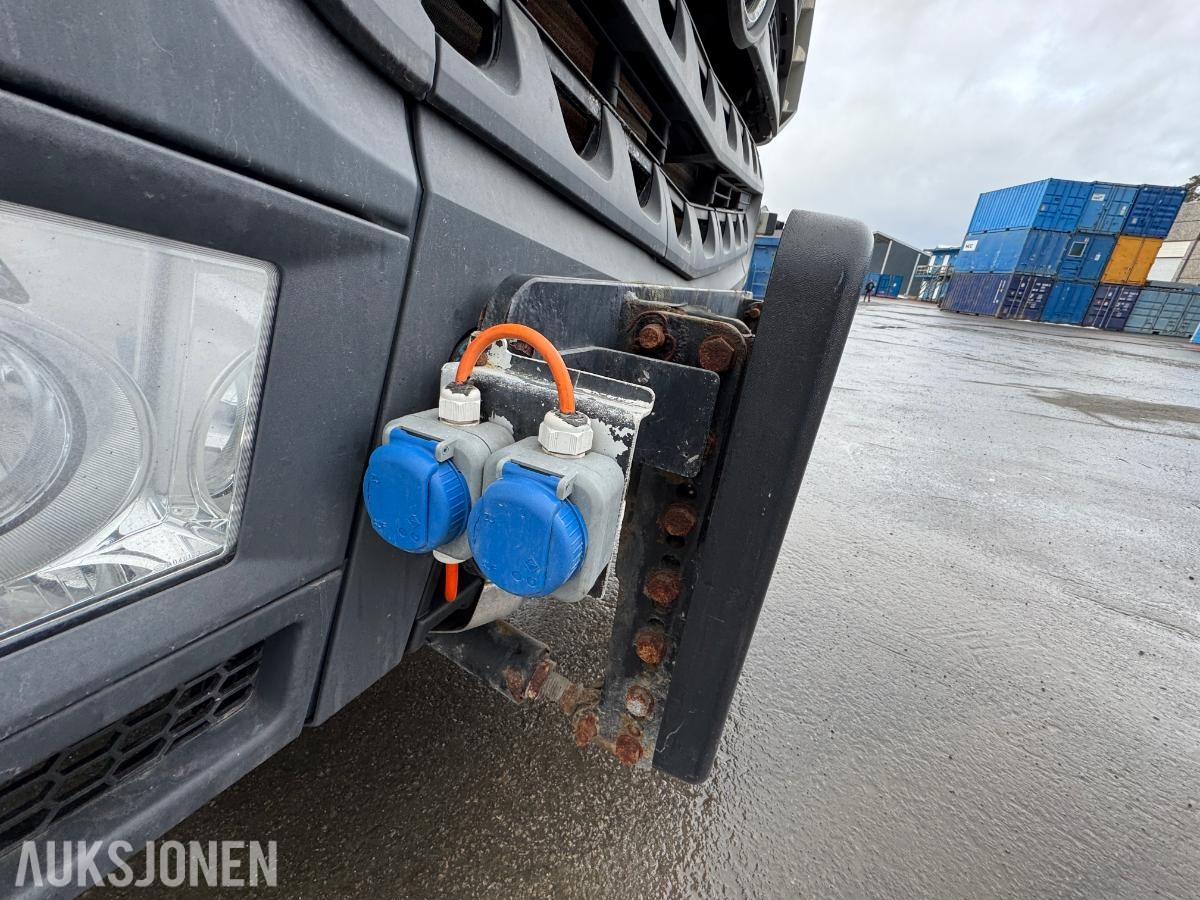 2017 Mercedes-Benz Arocs 8x4 bolterigg 2 armer / nylig EU-godkjent