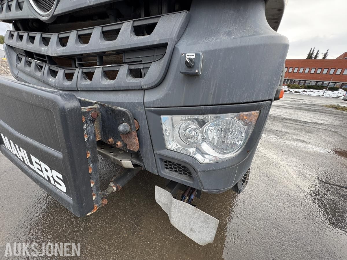 2017 Mercedes-Benz Arocs 8x4 bolterigg 2 armer / nylig EU-godkjent