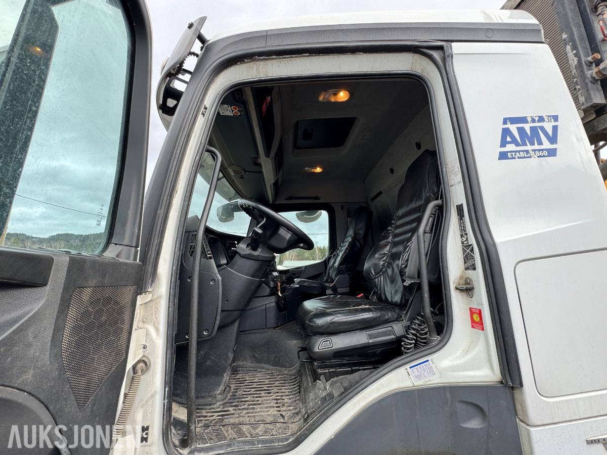 2017 Mercedes-Benz Arocs 8x4 bolterigg 2 armer / nylig EU-godkjent