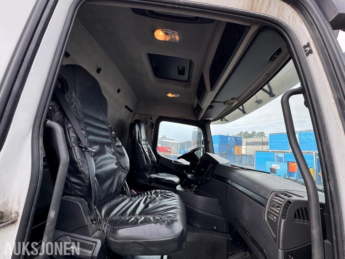 2017 Mercedes-Benz Arocs 8x4 bolterigg 2 armer / nylig EU-godkjent
