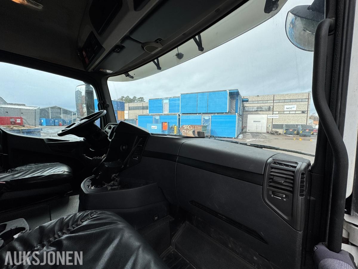 2017 Mercedes-Benz Arocs 8x4 bolterigg 2 armer / nylig EU-godkjent