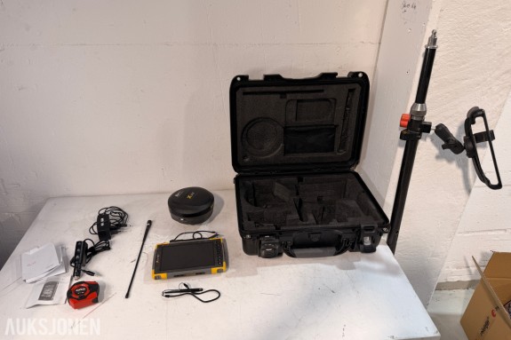 2022 Xsite PAD MS3 med 4G LTE, GNSS feltsett med Xsite C631 Rover, Helia-no målestang og transportkoffert