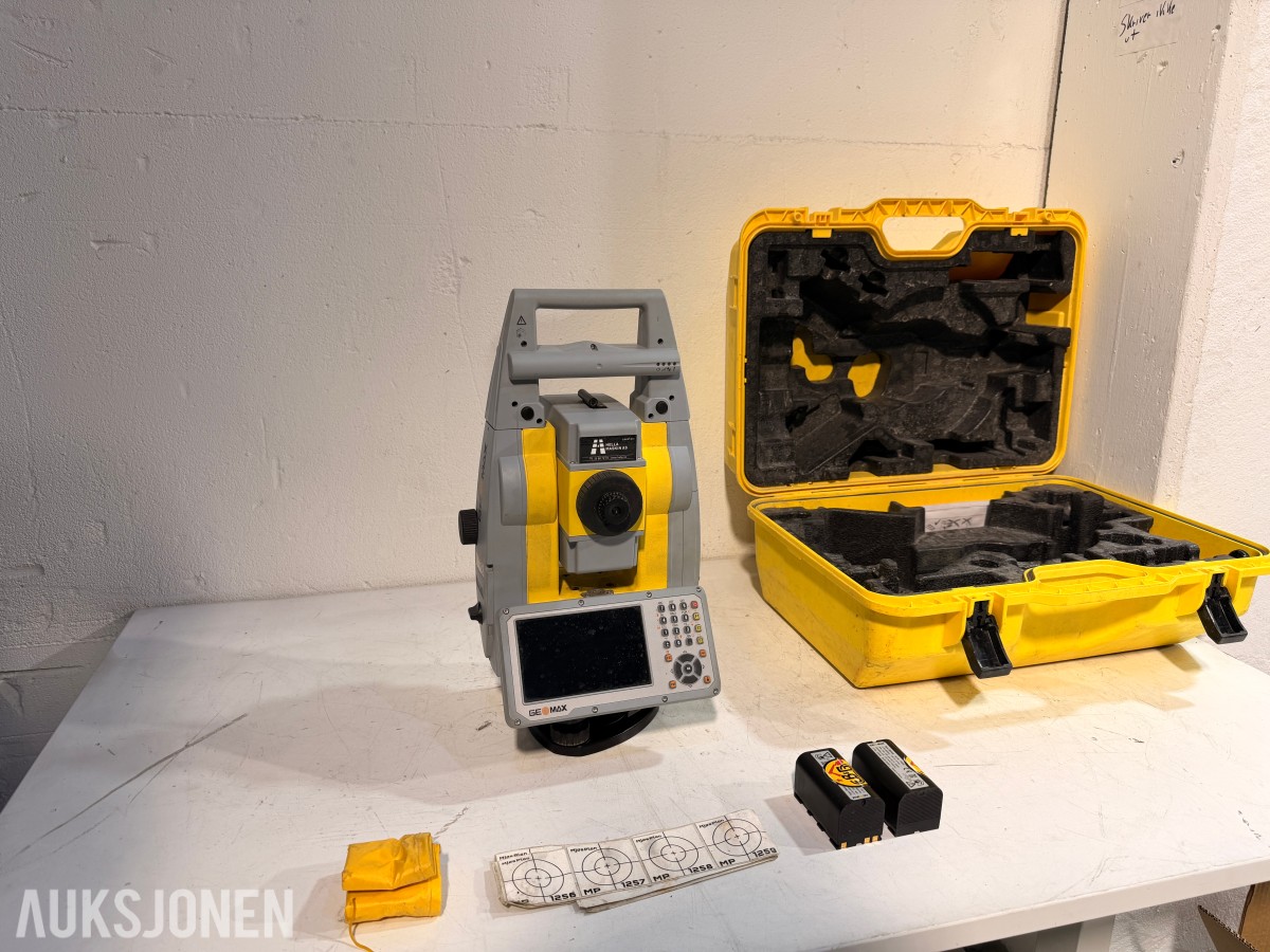 2023 GeoMax Zoom95 totalstasjon med ZRT82 og tilbehør
