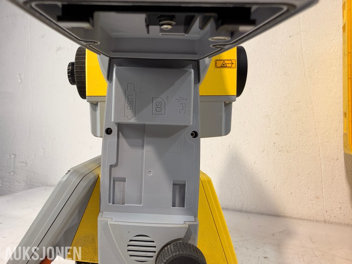 2023 GeoMax Zoom95 totalstasjon med ZRT82 og tilbehør