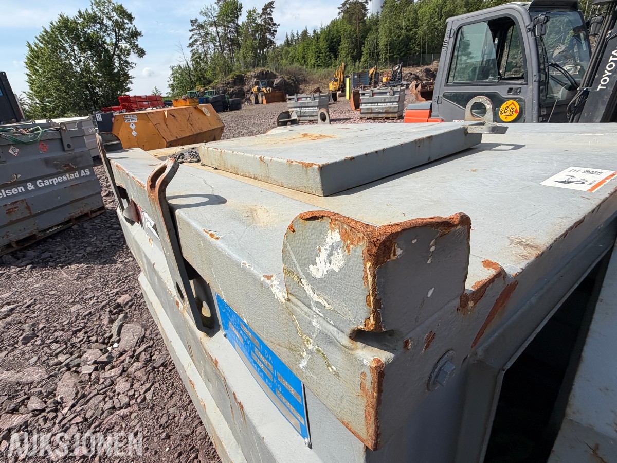 2015 KN Beholderfabrik & Miljøteknik 1000 L dieseltank
