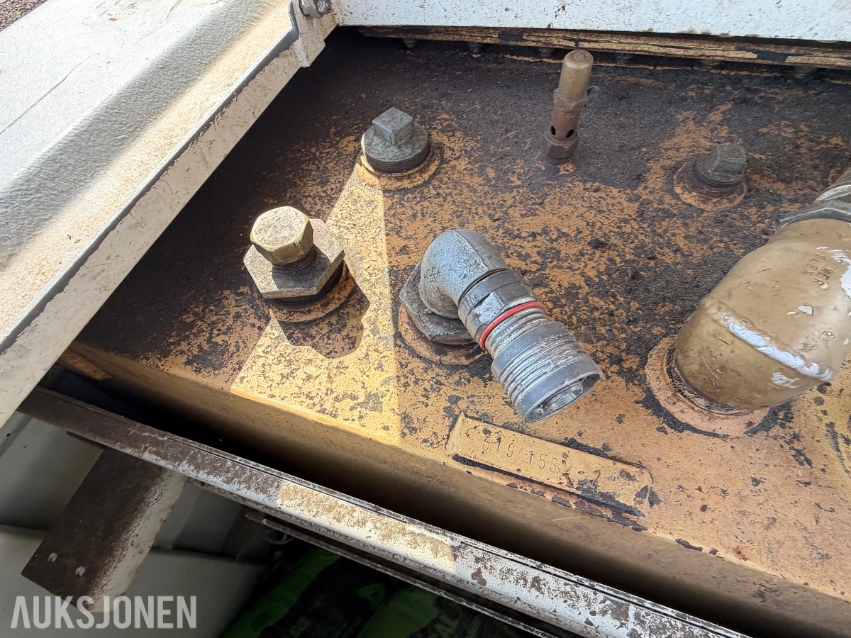 2015 KN Beholderfabrik & Miljøteknik 1000 L dieseltank