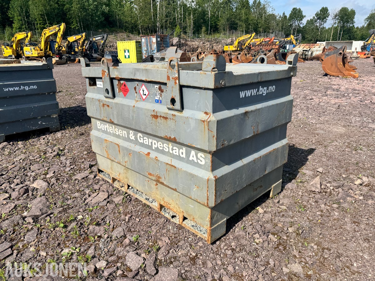 2015 KN dieseltank 1000l