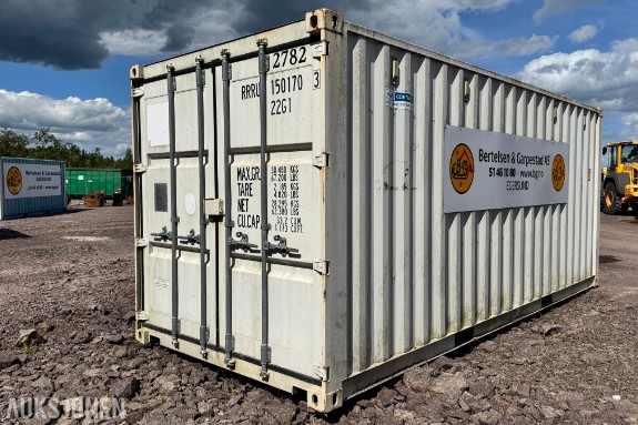 2015 20 fots lagercontainer med stort parti VA-materiell, rørdeler, PE-komponenter og utstyr