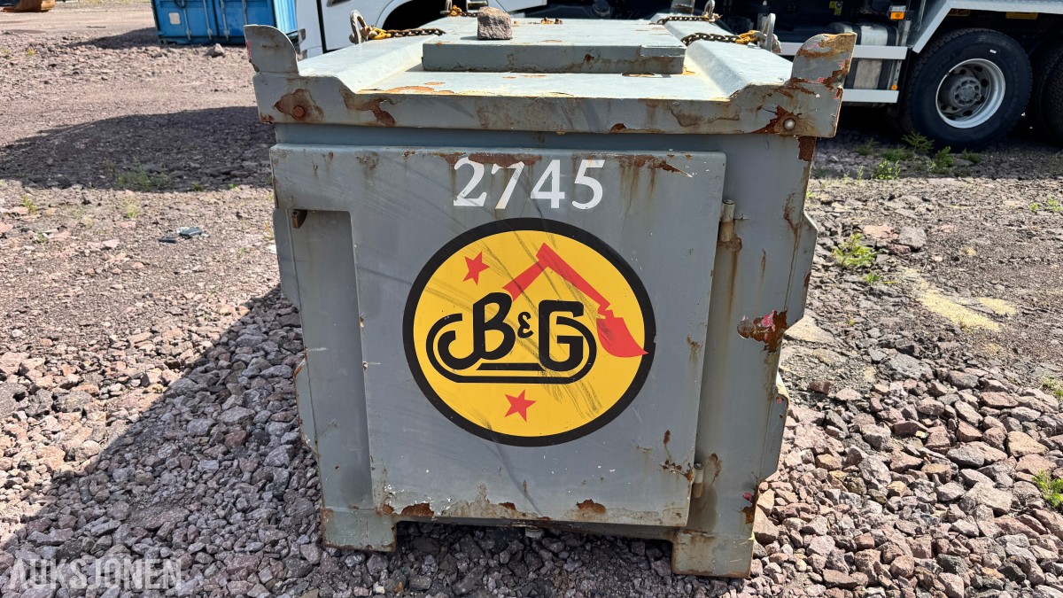 2015 KNSB 31A Dieseltank 2000L - Ca 500L diesel