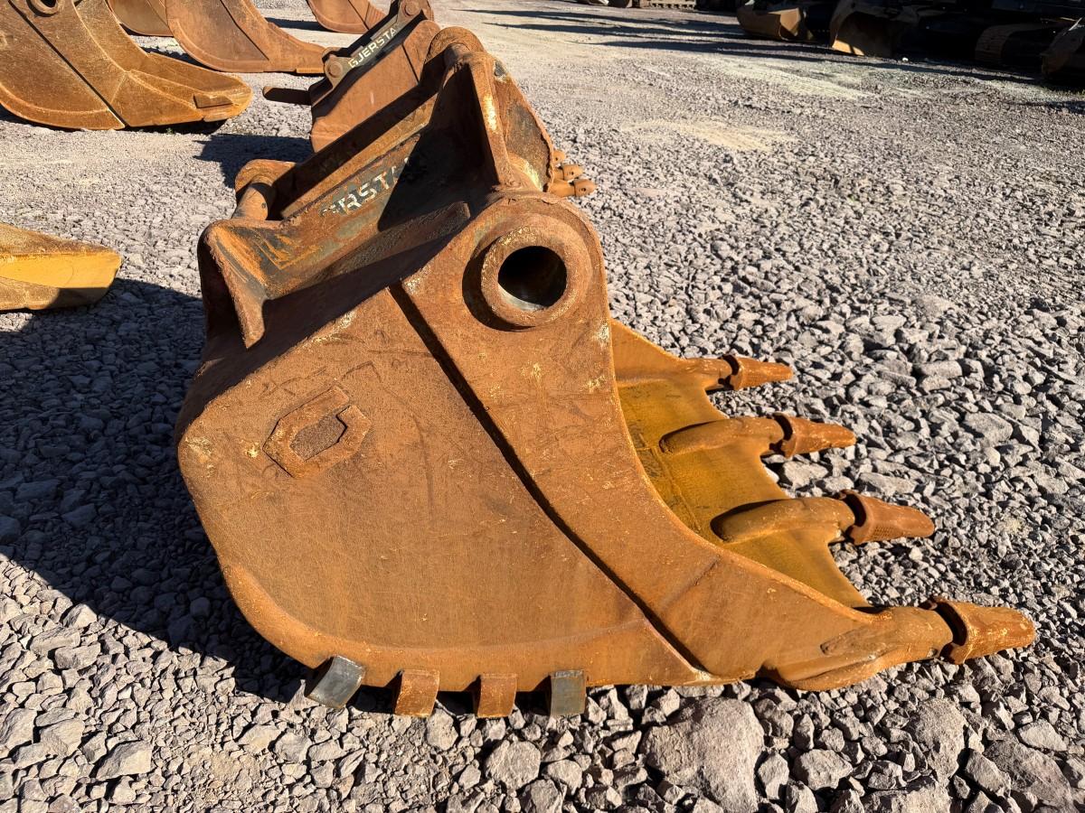 Gjerstad Tannskuff 1700 Liter S70 Cat-J