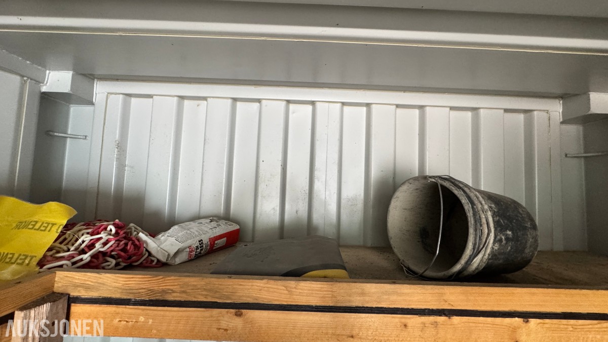 2015 20 fots verkstedcontainer med innredning og utstyr