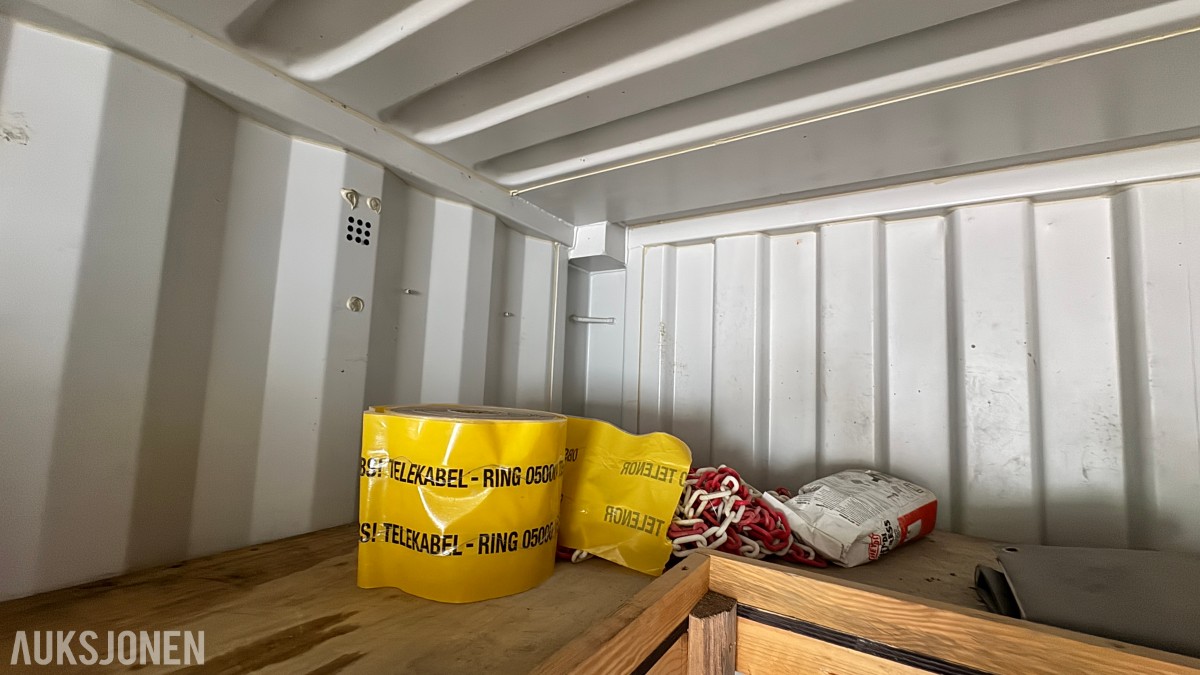 2015 20 fots verkstedcontainer med innredning og utstyr