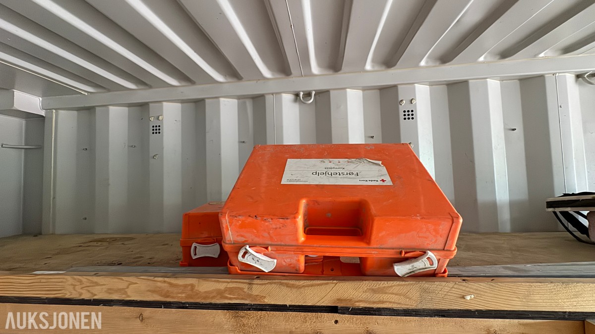 2015 20 fots verkstedcontainer med innredning og utstyr