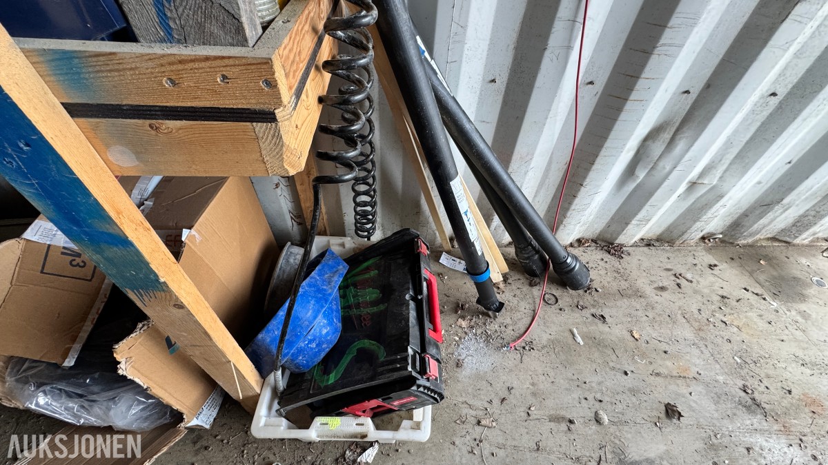 2015 20 fots verkstedcontainer med innredning og utstyr
