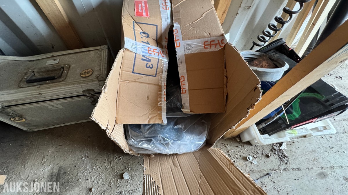 2015 20 fots verkstedcontainer med innredning og utstyr