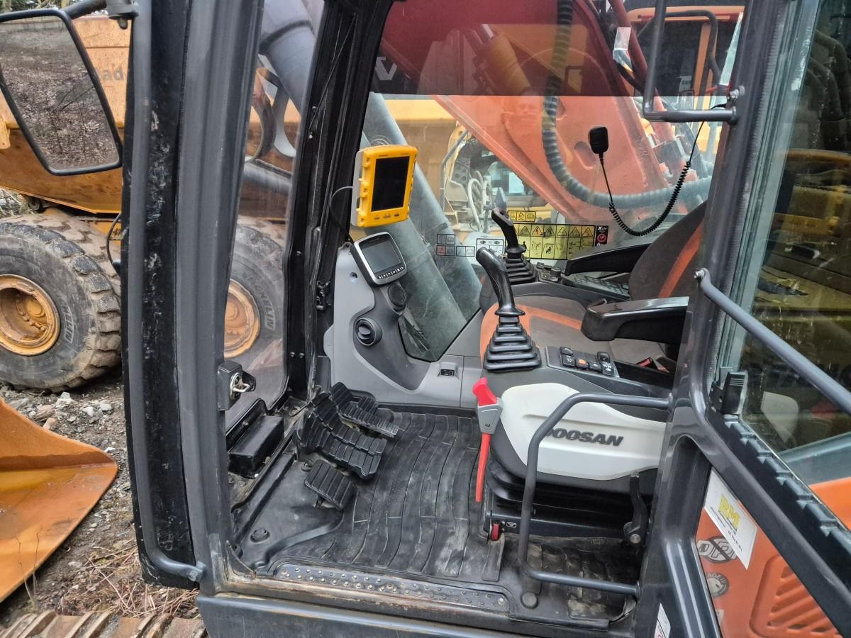 2018 Doosan DX380LC-5. GPS, sentralsmøring, to-kam plater