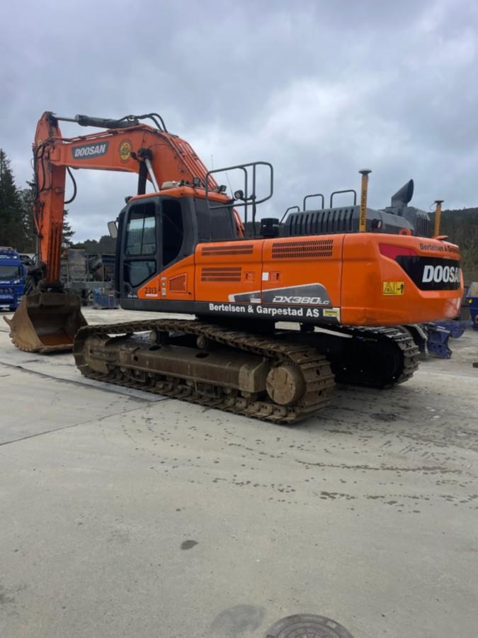 2018 Doosan DX380LC-5. GPS, sentralsmøring, to-kam plater
