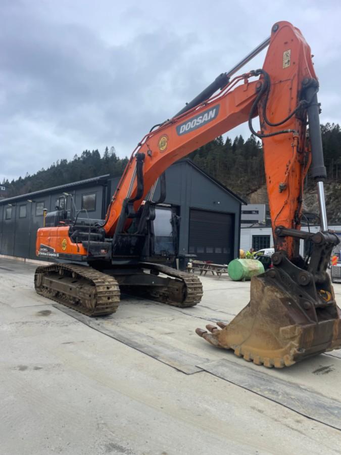 2018 Doosan DX380LC-5. GPS, sentralsmøring, to-kam plater