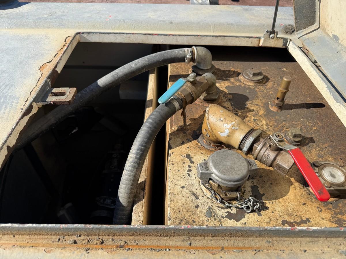 Dieseltank 2000 liter - Pumpe