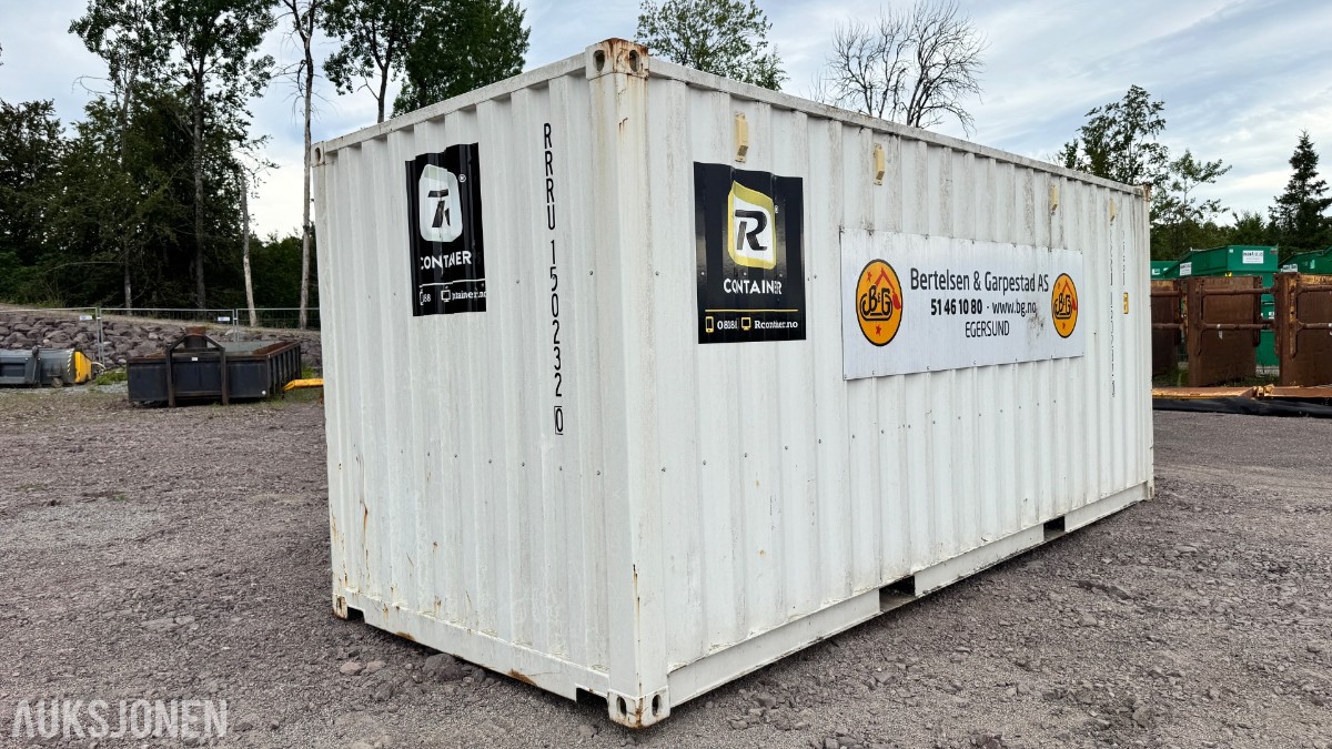 2016 20 fots container med rørdeler, koblinger og VA-materiell