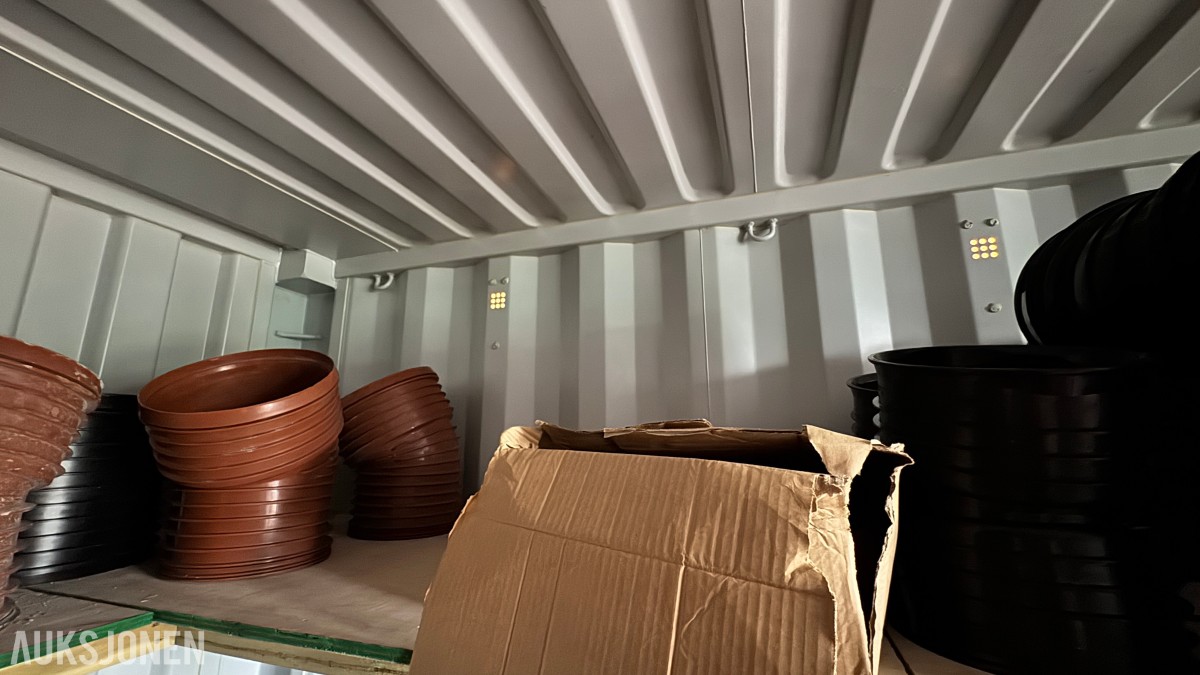 2016 20 fots container med rørdeler, koblinger og VA-materiell
