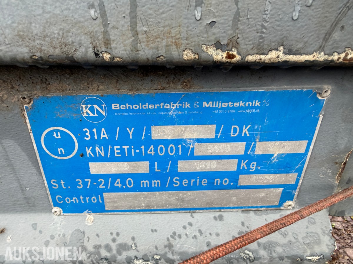 2017 KN Dieseltank 2000L