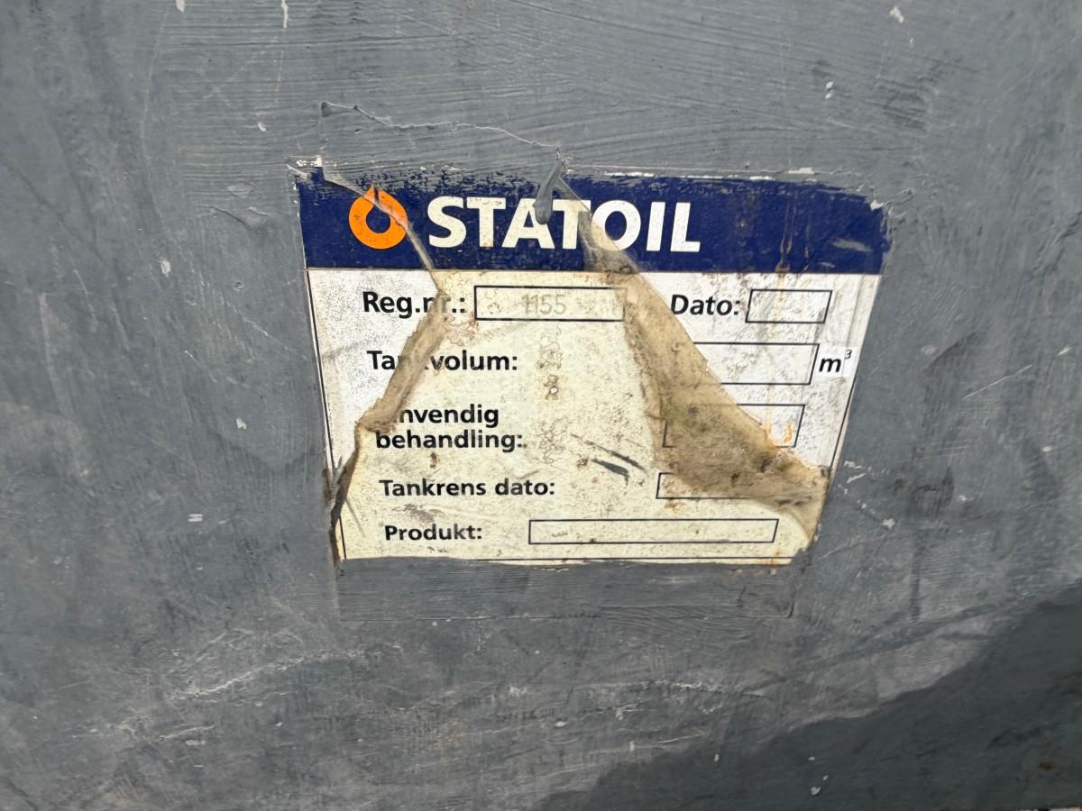 2000 - Dieseltank 6000L m/Pumpestasjon 2235L INNHOLD!