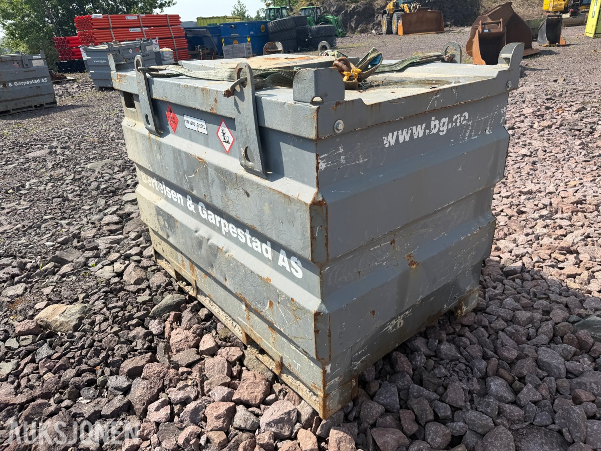 ADR-godkjent dieseltank – 1000 liter - ca. 50% innhold