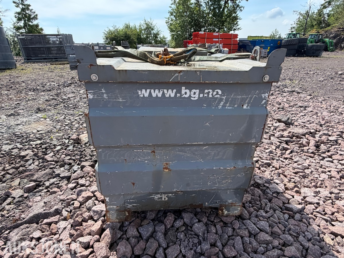 ADR-godkjent dieseltank – 1000 liter - ca. 50% innhold